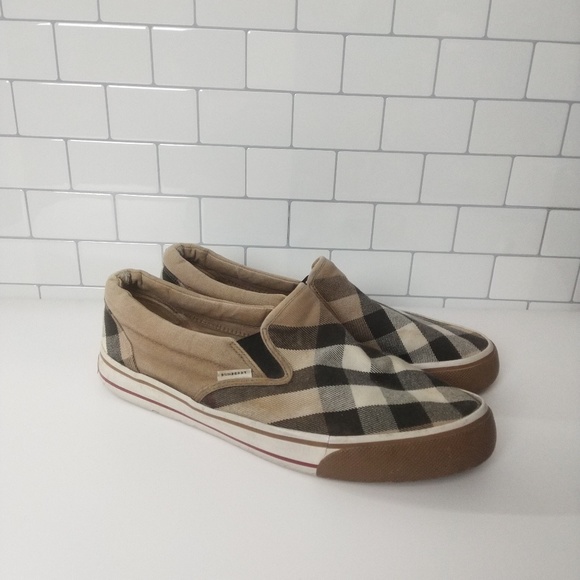 burberry boat shoes